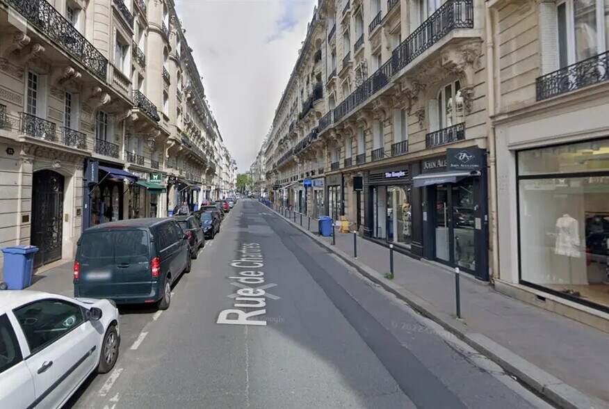 Retail in Neuilly-sur-Seine for lease - Building Photo - Image 1 of 2
