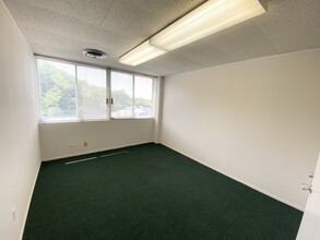 5901 N Cicero Ave, Chicago, IL for lease Interior Photo- Image 2 of 5