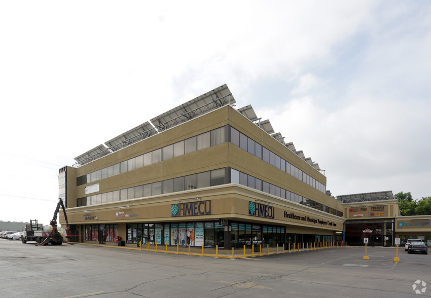 1685 Main St W, Hamilton, ON for lease - Building Photo - Image 2 of 5