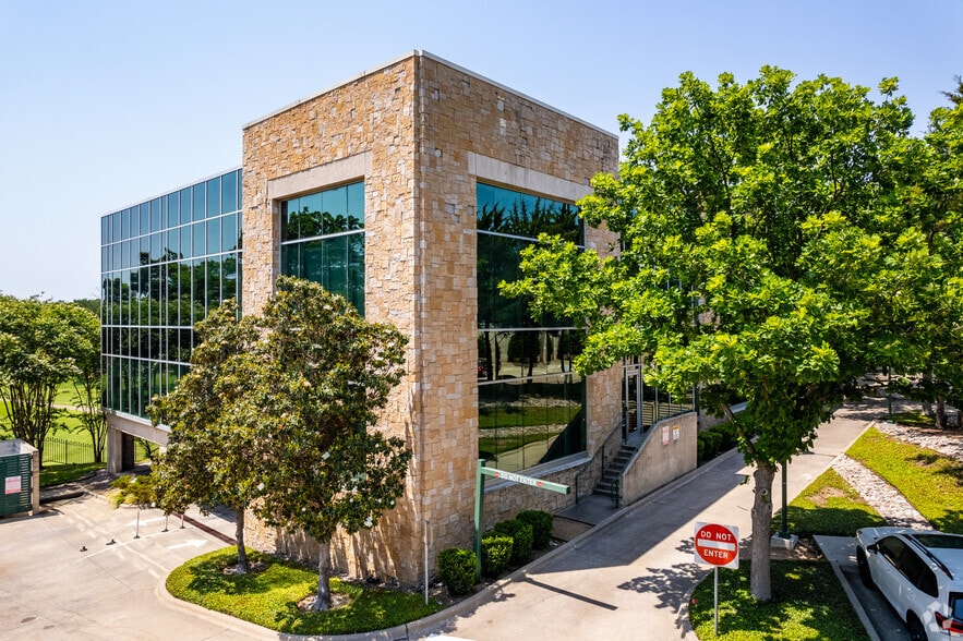 1701 Legacy Drive, Frisco, TX for lease - Primary Photo - Image 1 of 7