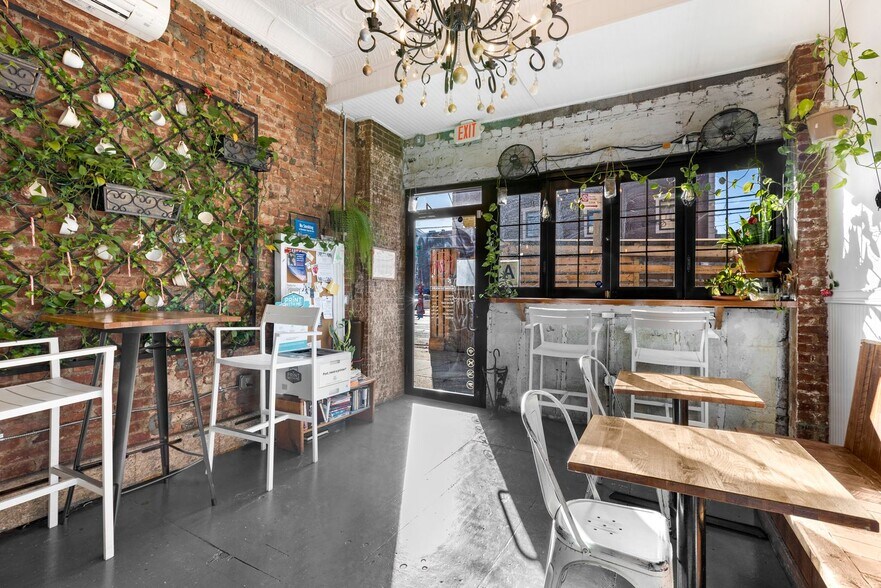 487 Seneca Ave, Ridgewood, NY for sale - Building Photo - Image 1 of 1