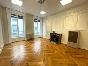 Office in Lyon for lease Building Photo- Image 2 of 8