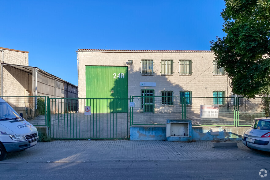 Calle los Frailes, 24 R, Daganzo de Arriba, Madrid for lease - Building Photo - Image 2 of 3