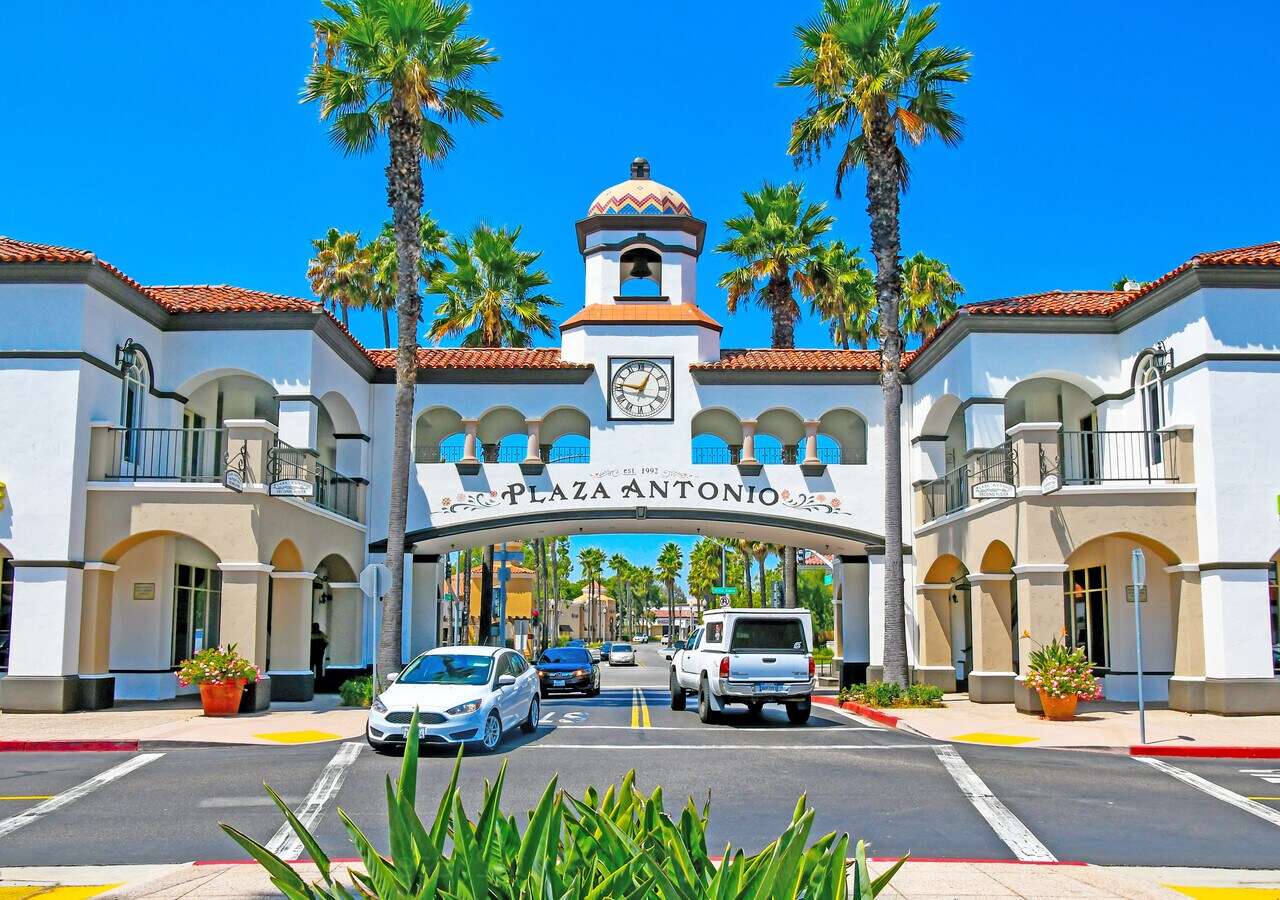 2236122451 Antonio Pky, Rancho Santa Margarita, CA 92688 Plaza