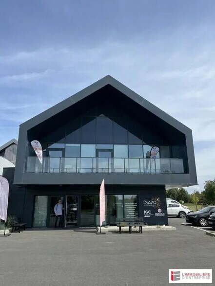 Office in Saint-Malo for lease - Building Photo - Image 1 of 6