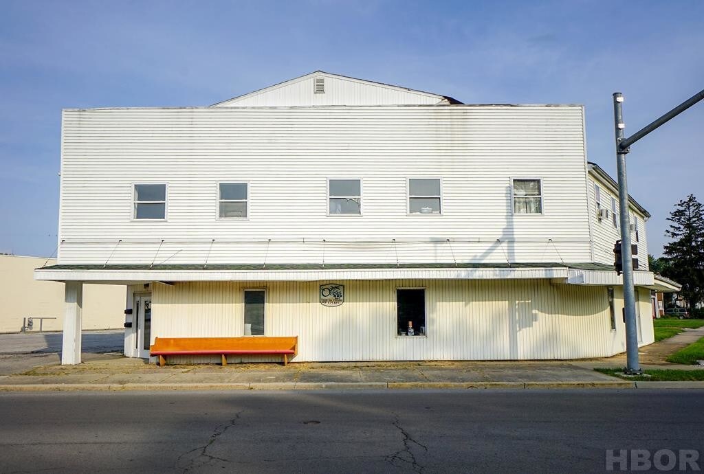 302 Lima Ave, Findlay, OH 45840