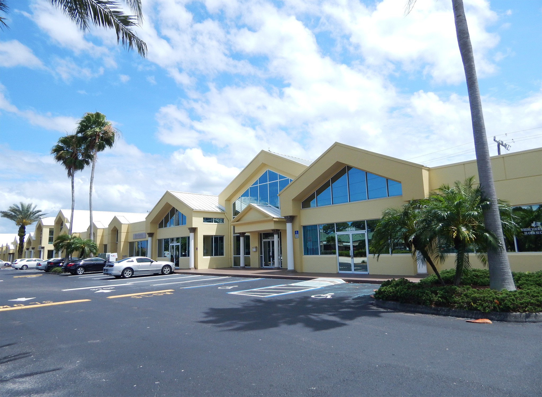 1800-1900 SE Port Saint Lucie Blvd, Port Saint Lucie, FL for sale Building Photo- Image 1 of 1