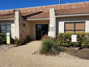 4501 Spicewood Springs Rd, Austin, TX for lease Interior Photo- Image 2 of 29