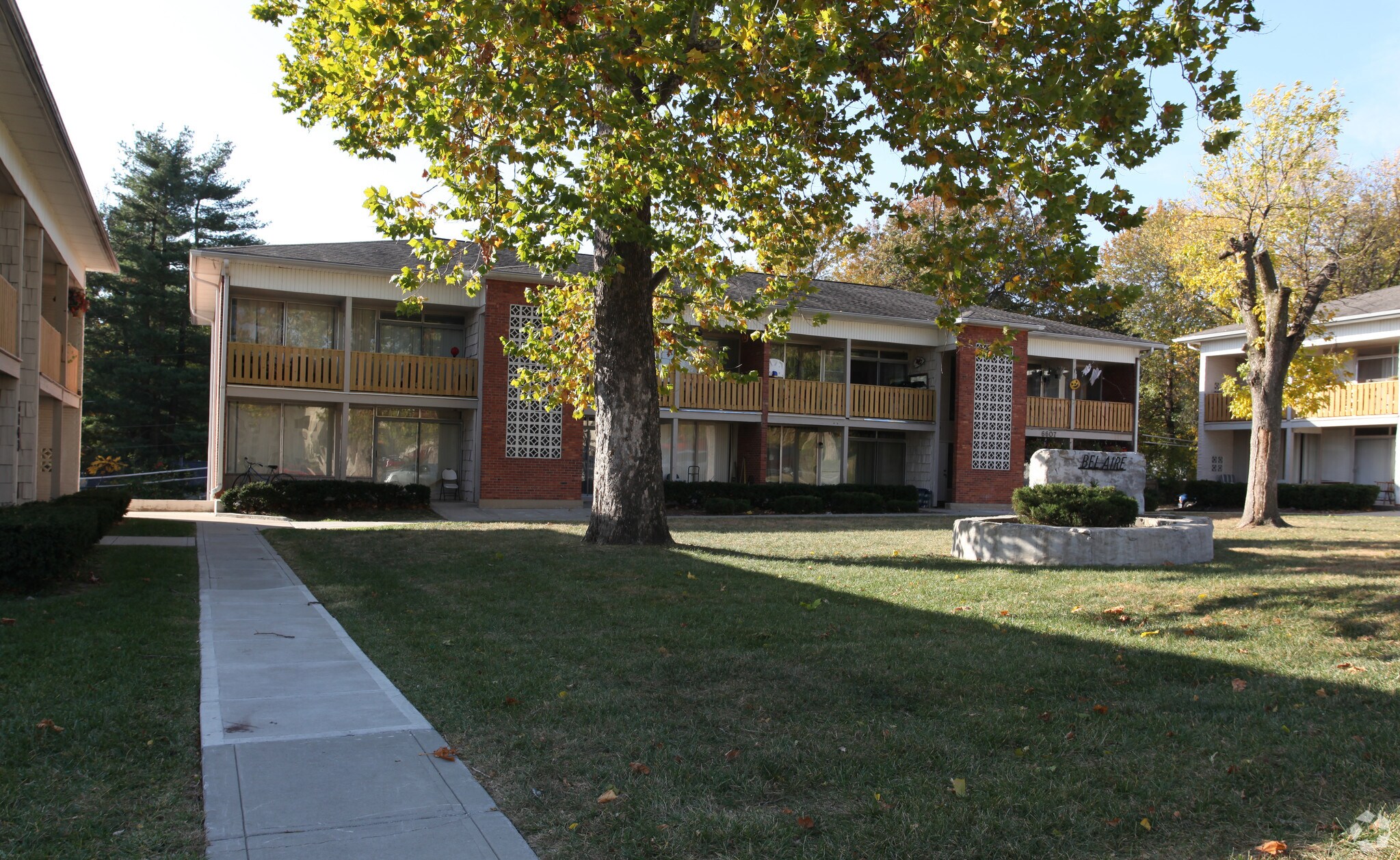 6601 W 76th St, Overland Park, KS for sale Primary Photo- Image 1 of 1
