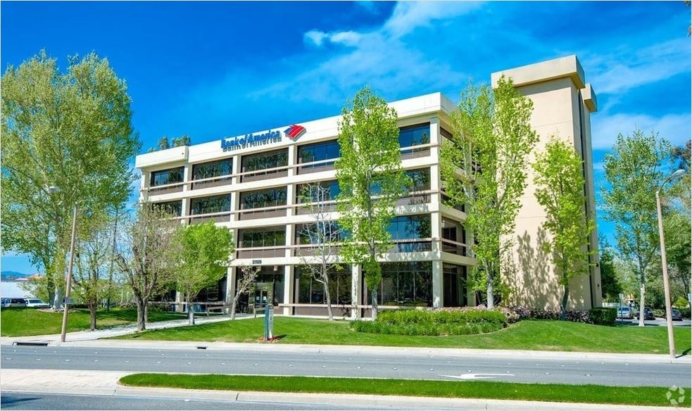 23929 Valencia Blvd, Valencia, CA for lease - Building Photo - Image 1 of 11