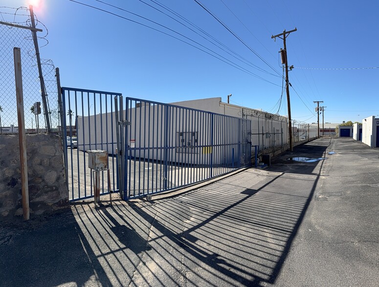 6520 N Mesa St, El Paso, TX for sale - Building Photo - Image 2 of 19