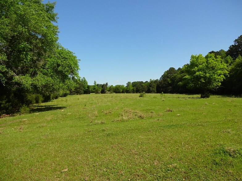 2800 County Farm Rd, Greenwood, SC 29646