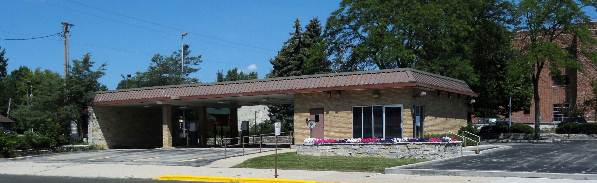 200 N Spring St, Beaver Dam, WI for sale Building Photo- Image 1 of 1