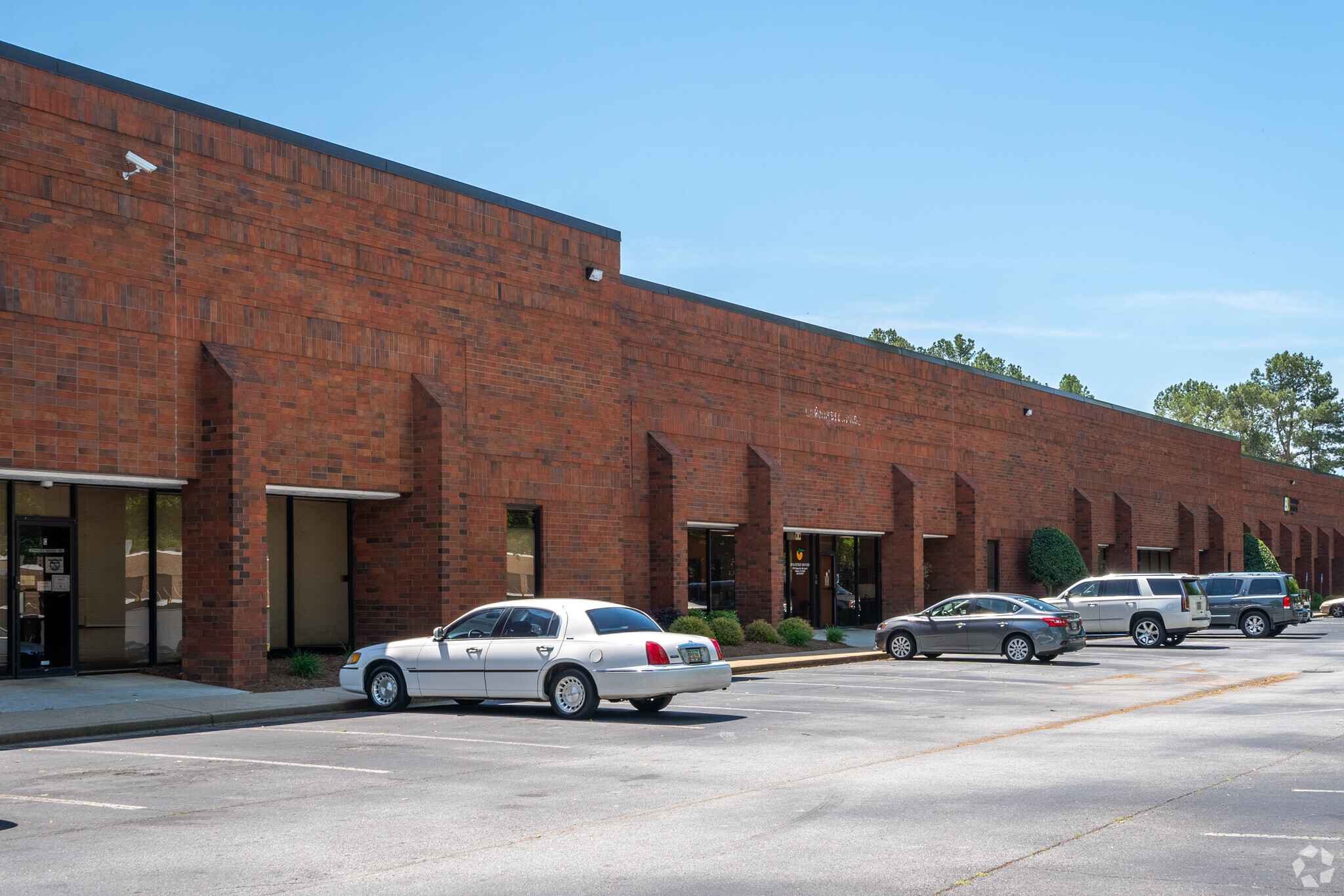 5570 Tulane Dr SW, Atlanta, GA for lease Primary Photo- Image 1 of 5