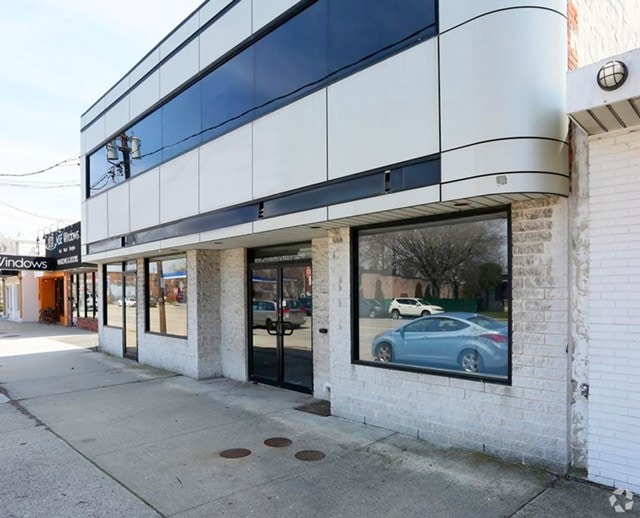 5372 Merrick Rd, Massapequa, NY for sale - Building Photo - Image 1 of 1