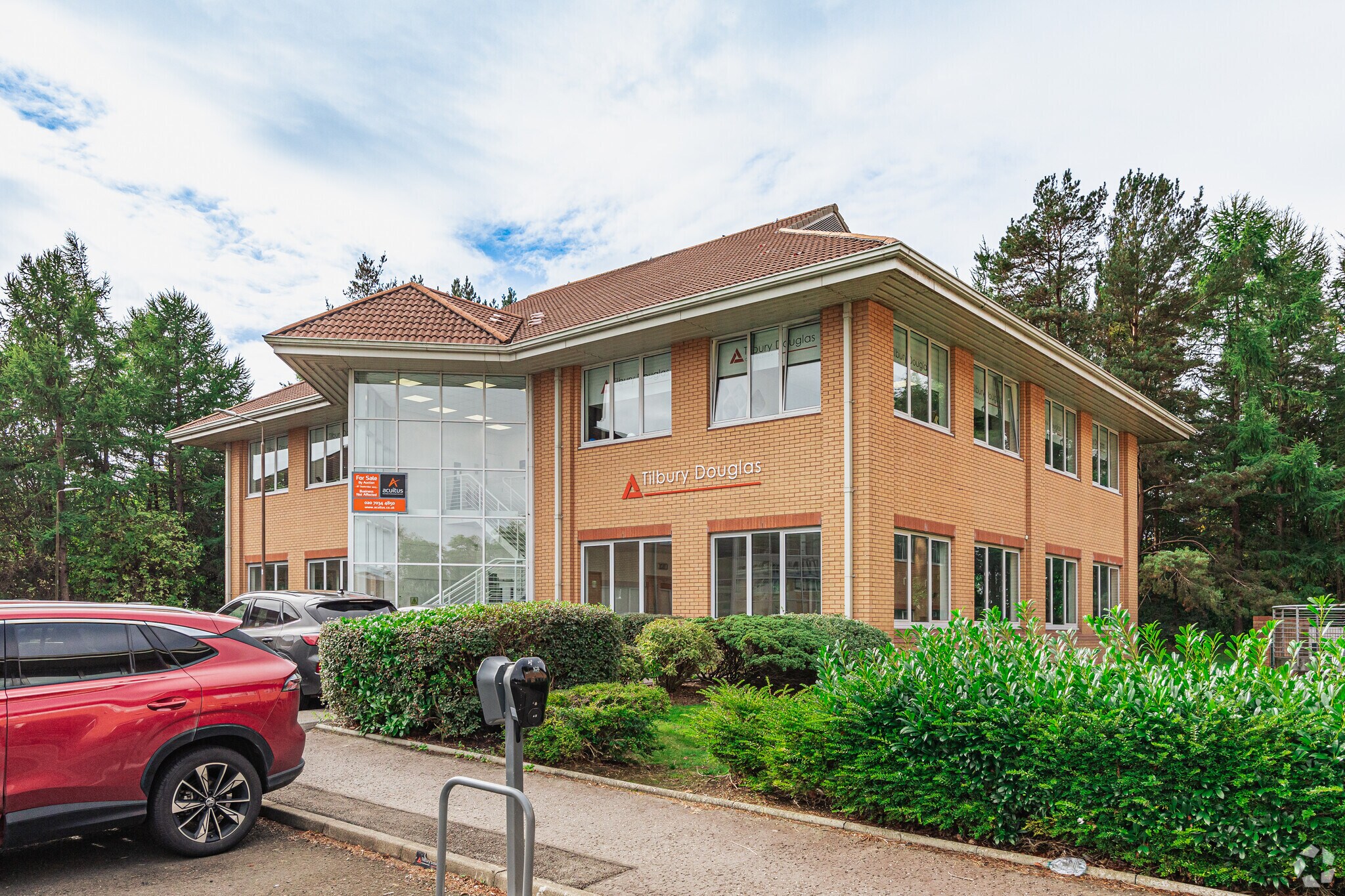 Almondview, Livingston for sale Primary Photo- Image 1 of 1