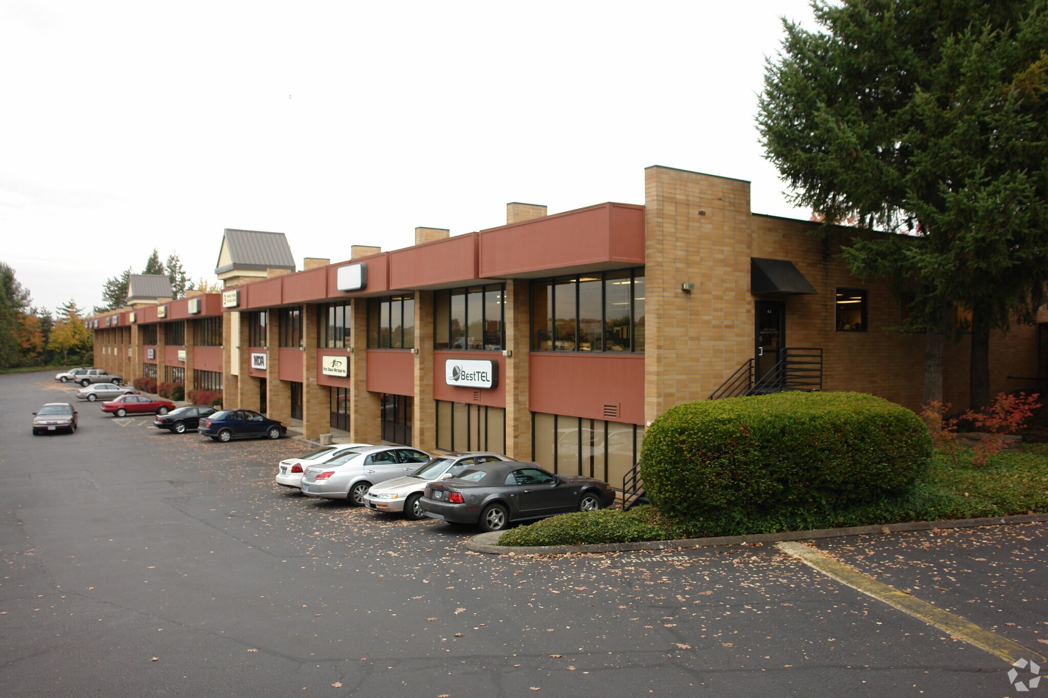 1140-1144 Willagillespie Rd, Eugene, OR for sale Primary Photo- Image 1 of 1