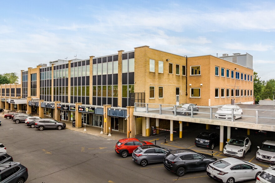 345-371 Rue Saint-Jean, Longueuil, QC for sale - Primary Photo - Image 1 of 1