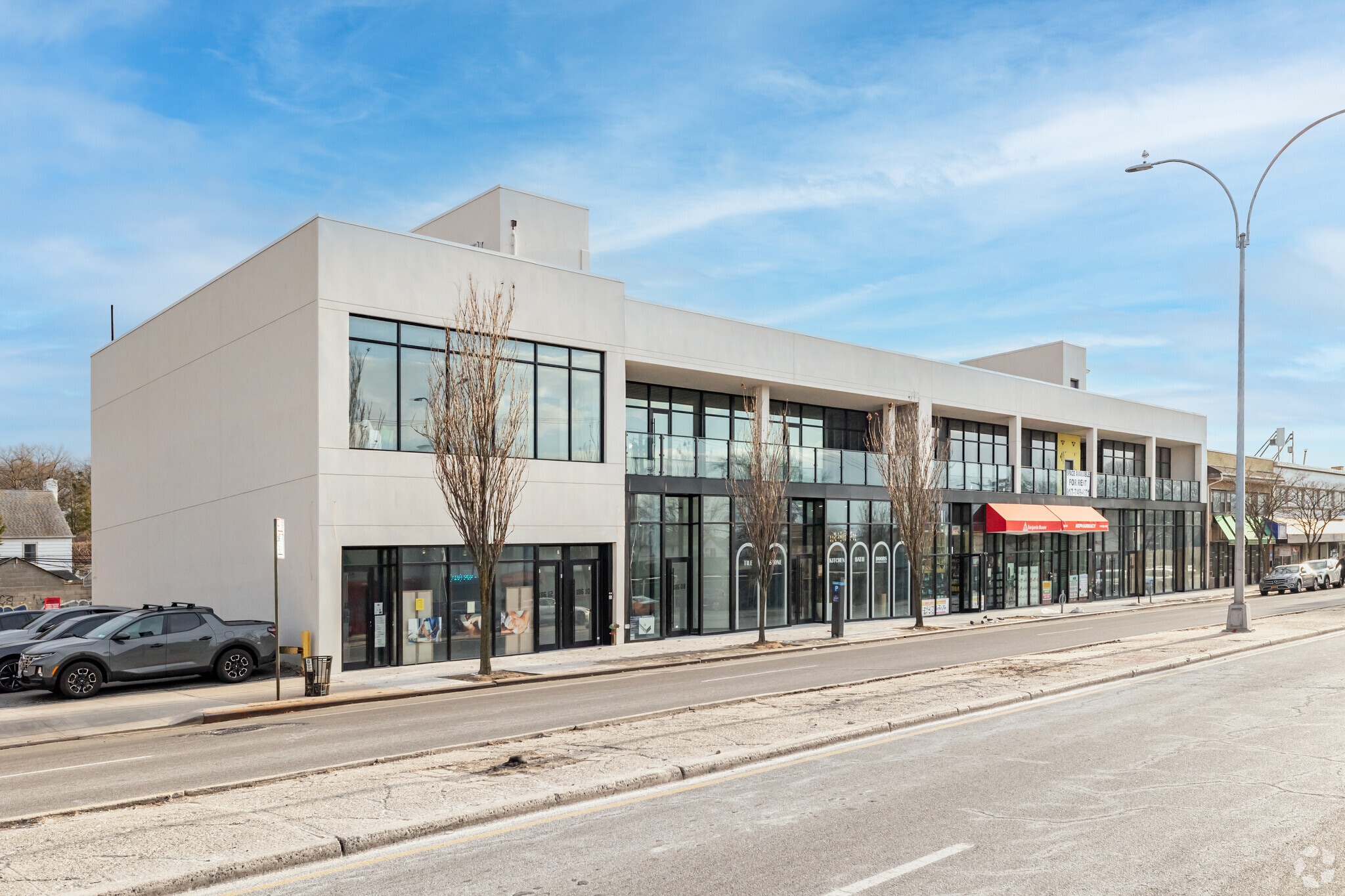 18610 Union Tpke, Fresh Meadows, NY for lease Building Photo- Image 1 of 11