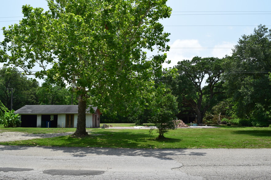 7234 Bissell rd, Manvel, TX for sale - Primary Photo - Image 2 of 20