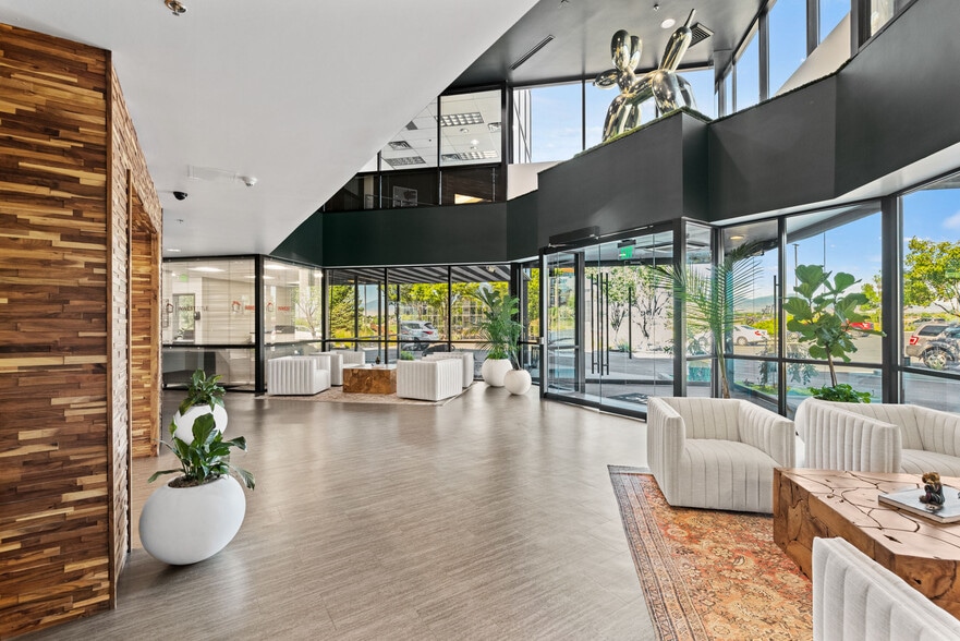 10542 S Jordan Gtwy, South Jordan, UT for lease - Lobby - Image 3 of 15