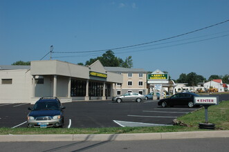 2585 Berlin Tpke, Newington, CT for lease Building Photo- Image 1 of 4