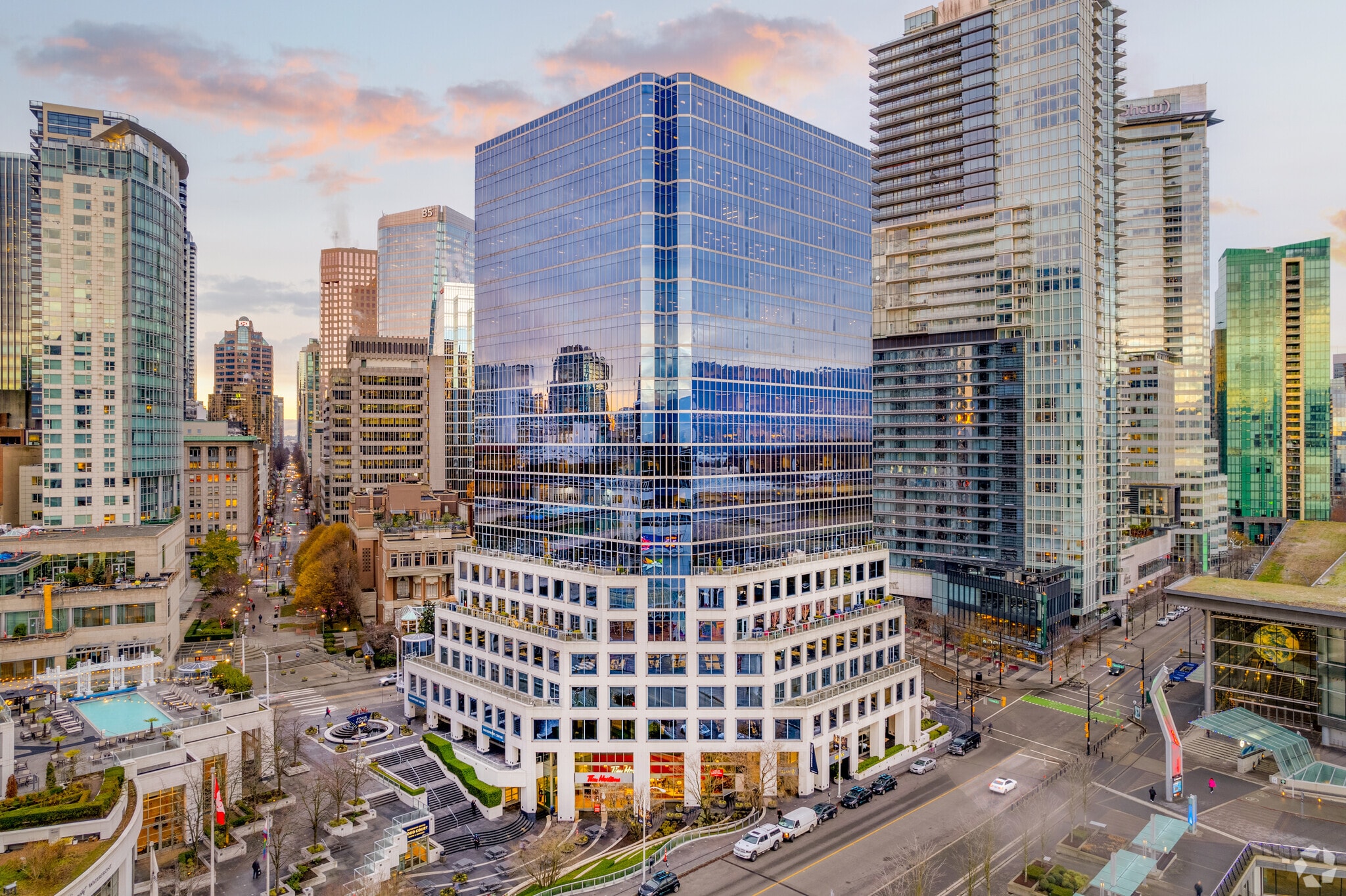 200 Burrard St, Vancouver, BC for lease Building Photo- Image 1 of 9