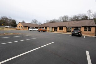 14377-14389 Hereford Rd, Woodbridge VA - Live-Work Space