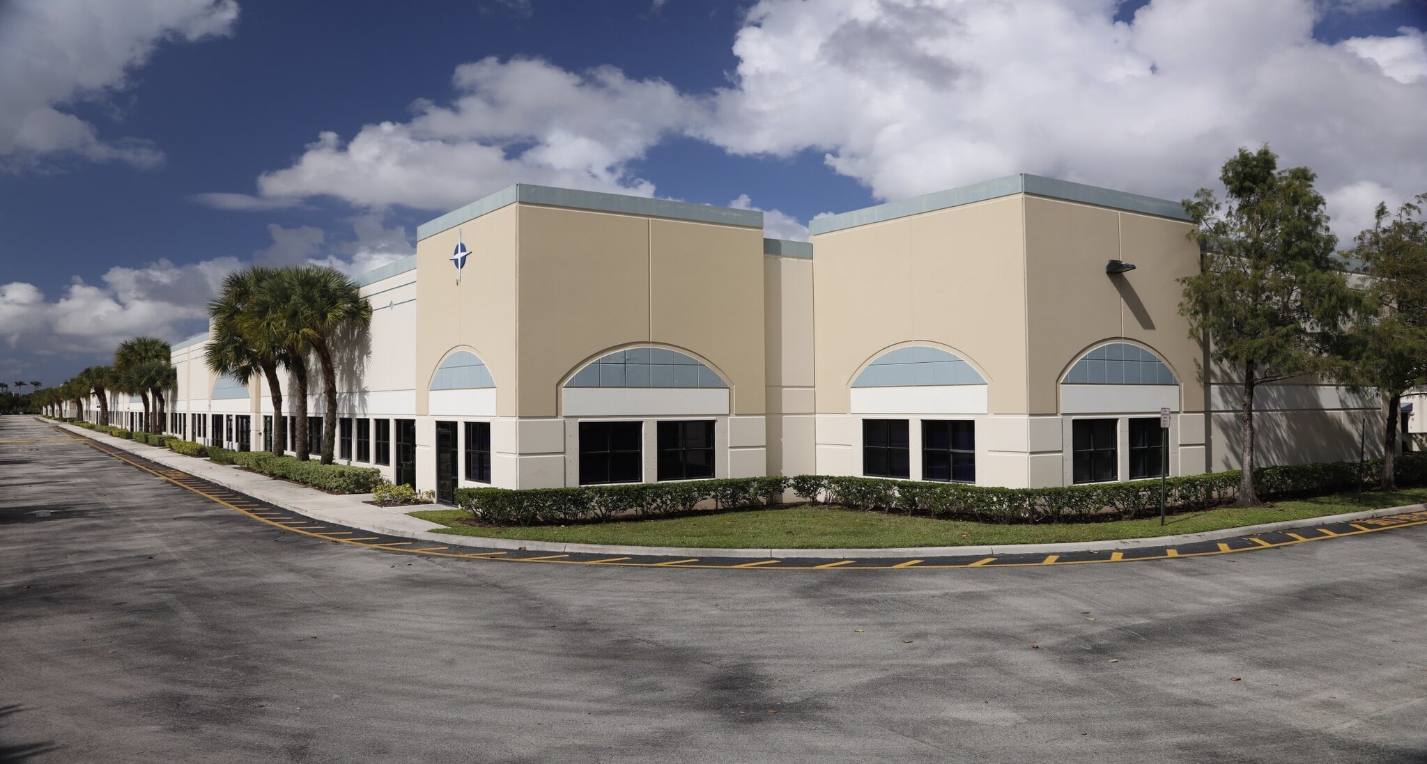 11220-11331 S Interchange Cir, Miramar, FL for lease Building Photo- Image 1 of 2