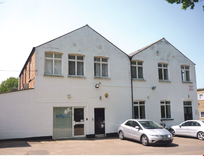 Queens Rd, Barnet for sale - Building Photo - Image 1 of 1