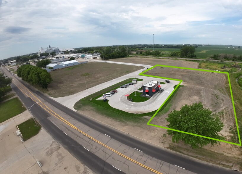 11th St. NW, Sioux Center, IA for sale - Aerial - Image 1 of 4