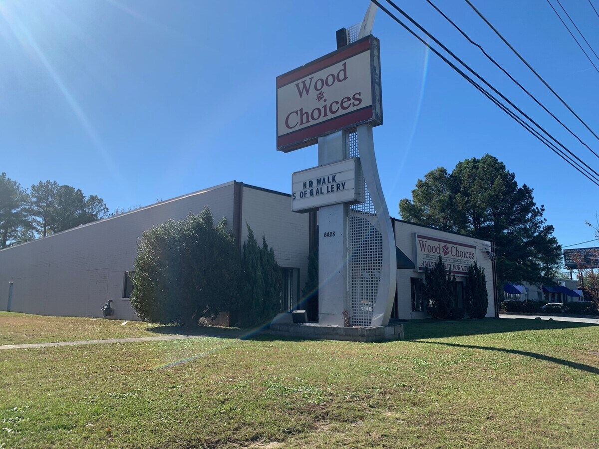 6428 Dawson Blvd, Norcross, GA 30093