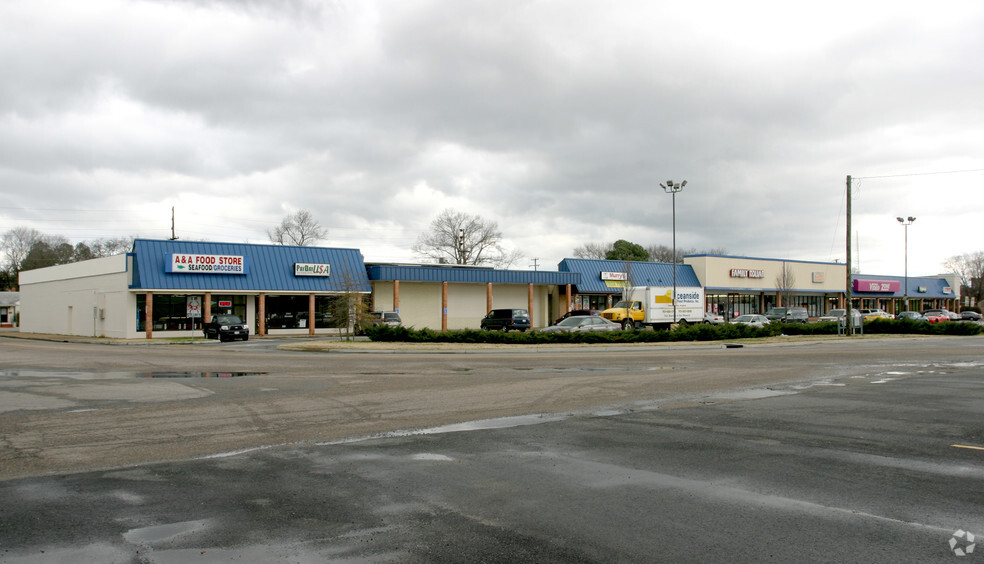 3100-3126 High St, Portsmouth, VA for lease - Building Photo - Image 3 of 9