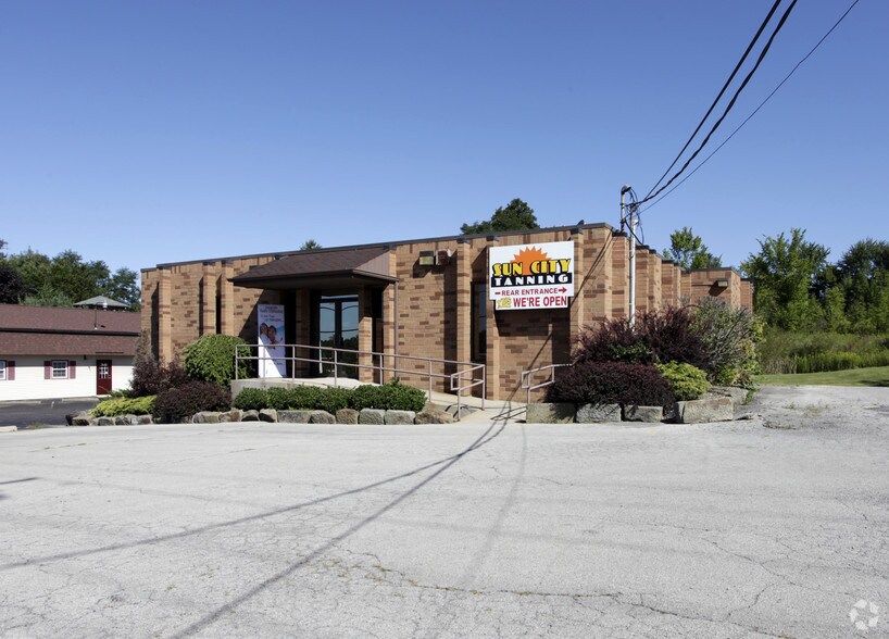 558 E Main St, Canfield, OH for sale - Primary Photo - Image 1 of 1