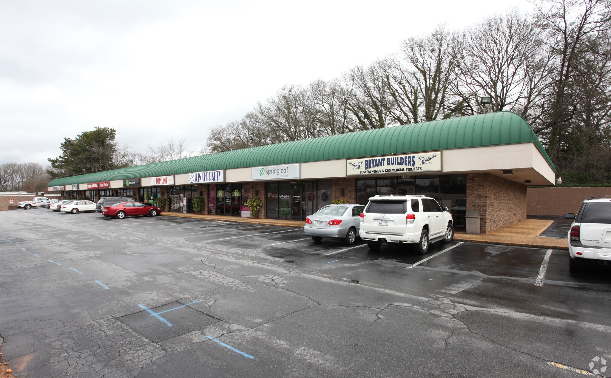 235 Pearl Nix Pky, Gainesville, GA for sale Primary Photo- Image 1 of 1