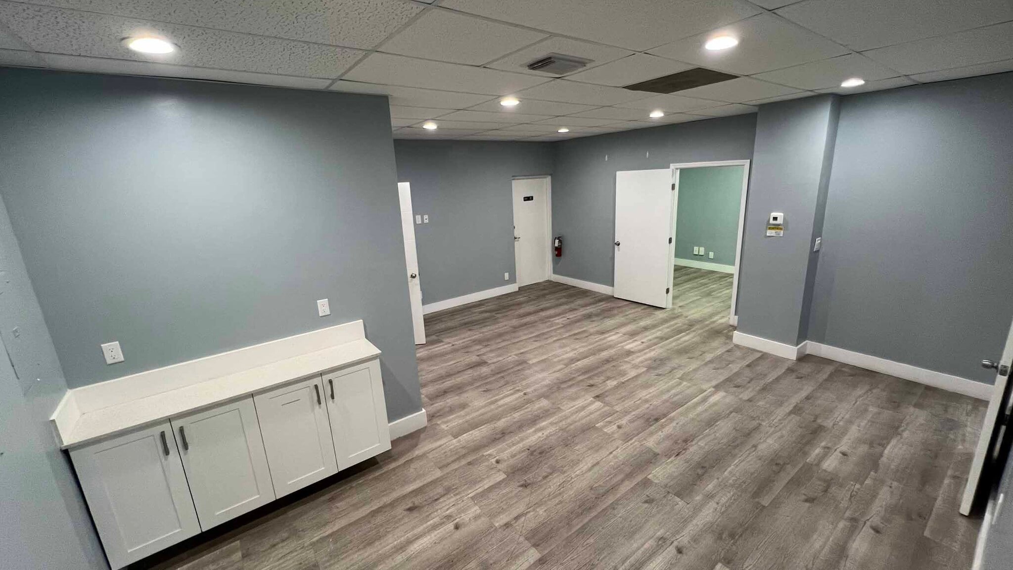 5555 Hollywood Blvd, Hollywood, FL for lease Interior Photo- Image 1 of 26