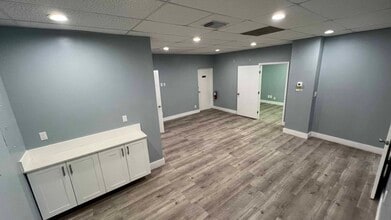 5555 Hollywood Blvd, Hollywood, FL for lease Interior Photo- Image 1 of 26