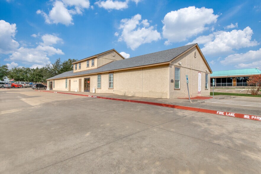2379 Gus Thomasson Rd, Mesquite, TX for sale - Building Photo - Image 1 of 1