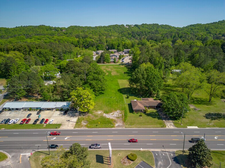 3008 Rainbow Drive, Rainbow City, AL for sale - Primary Photo - Image 1 of 22