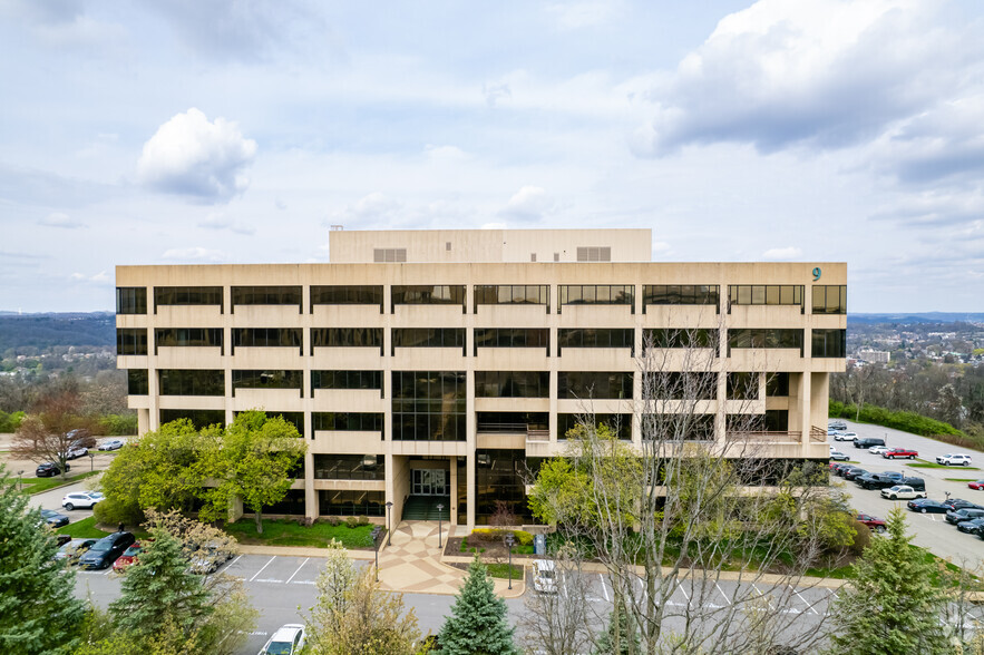 750 Holiday Dr, Pittsburgh, PA for lease - Building Photo - Image 3 of 6