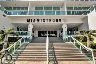 Miami Strong Gym- NNN Lease - Theater