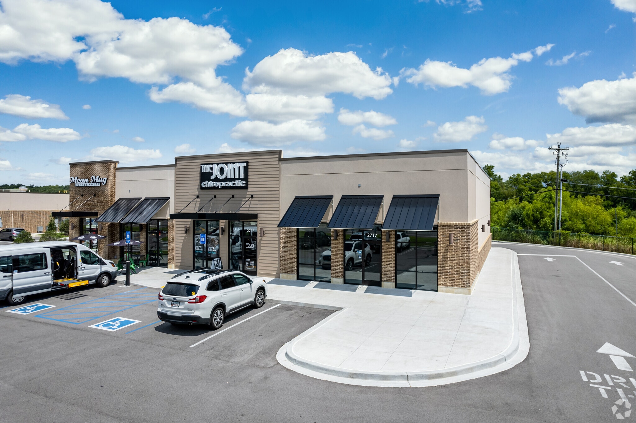 SHOPS AT BATTLEFIELD PARKWAY portfolio of 2 properties for sale on LoopNet.com Primary Photo- Image 1 of 3