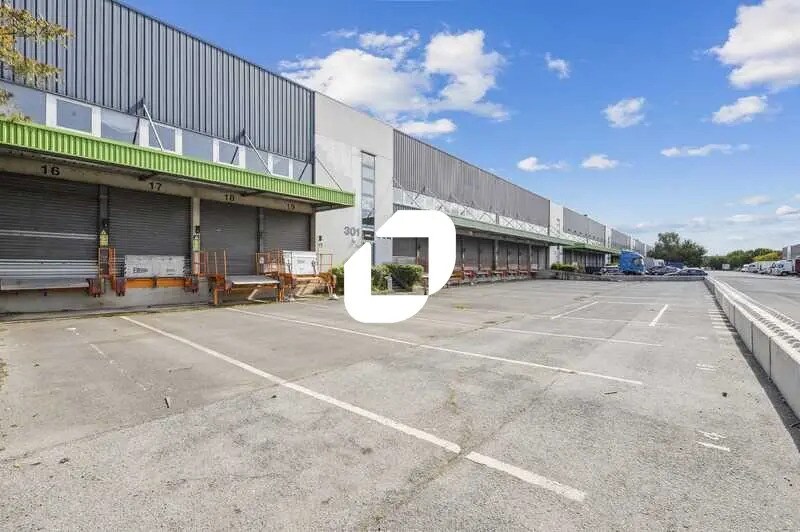 Industrial in SAINT-OUEN-L'AUMONE for lease - Building Photo - Image 3 of 30