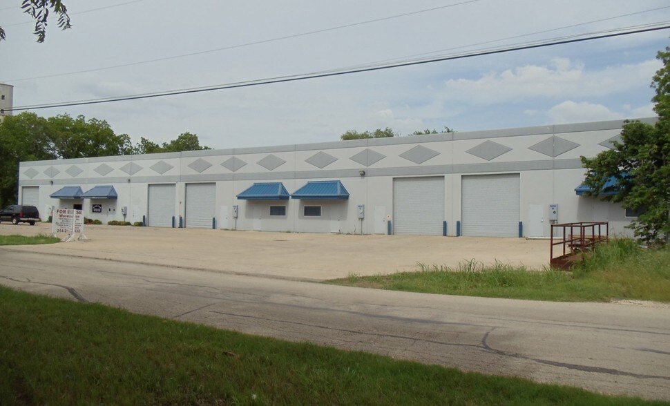 1010 Katy St, Lancaster, TX 75146