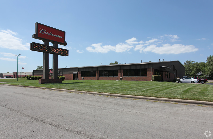 3140 S 28th St, Kansas City, KS 66106 - The Budweiser Building | LoopNet