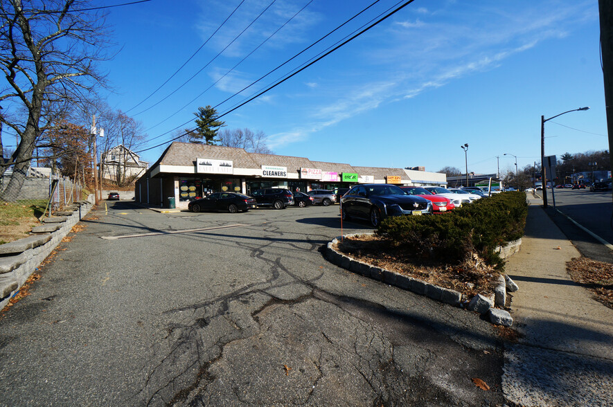 144-154 Bloomfield Ave, Verona, NJ for lease - Building Photo - Image 1 of 8