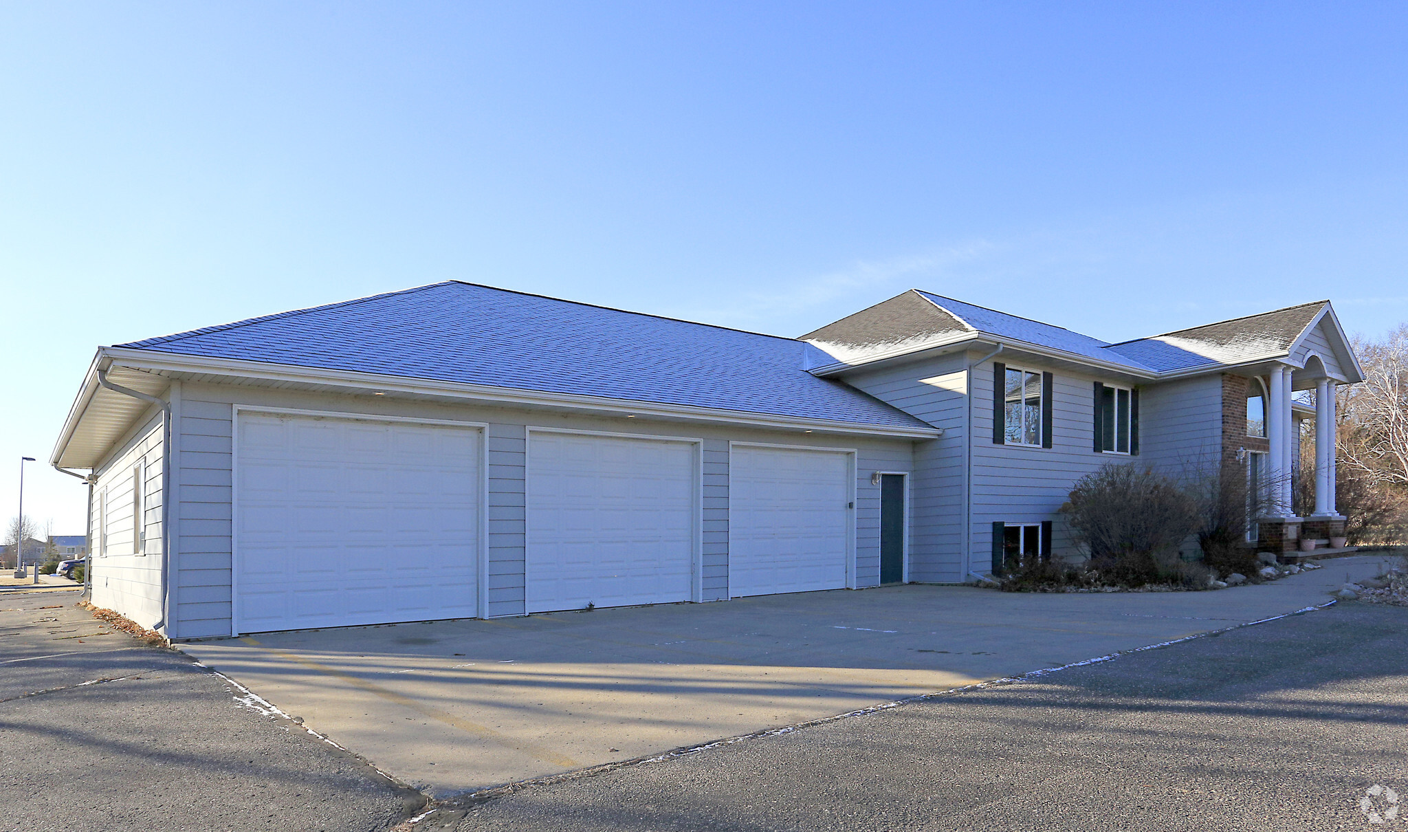 1809 19th Ave SW, Willmar, MN for sale Primary Photo- Image 1 of 1