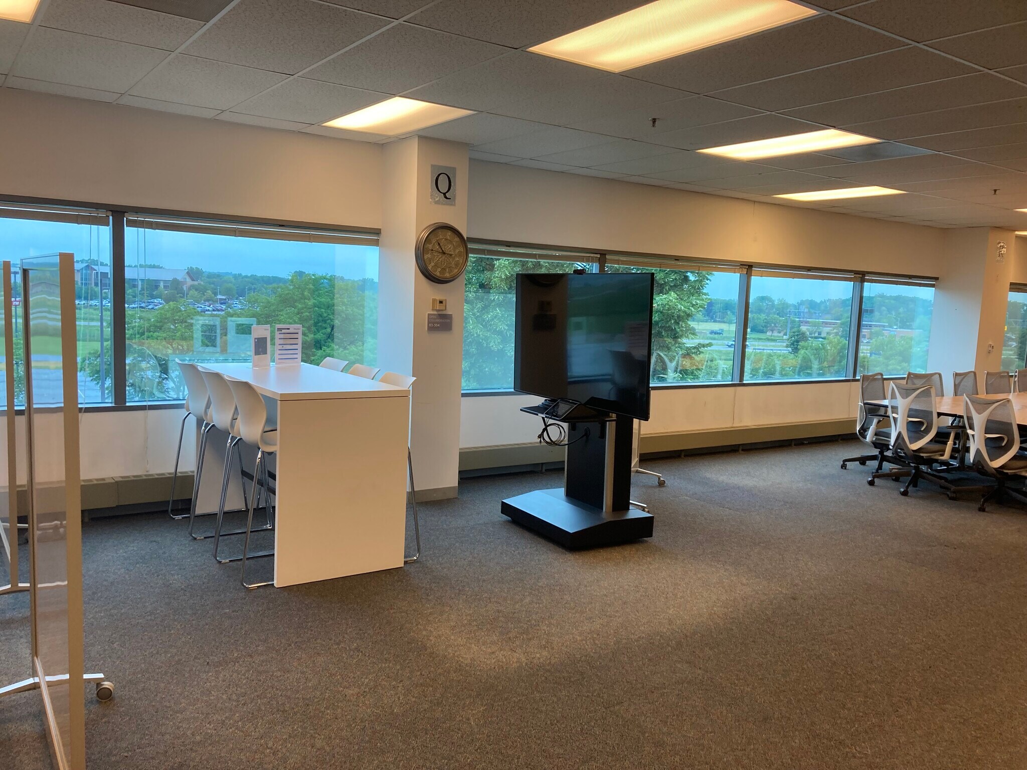 2300 E Capitol Dr, Appleton, WI 54911 FULL FLOOR SUBLEASE
