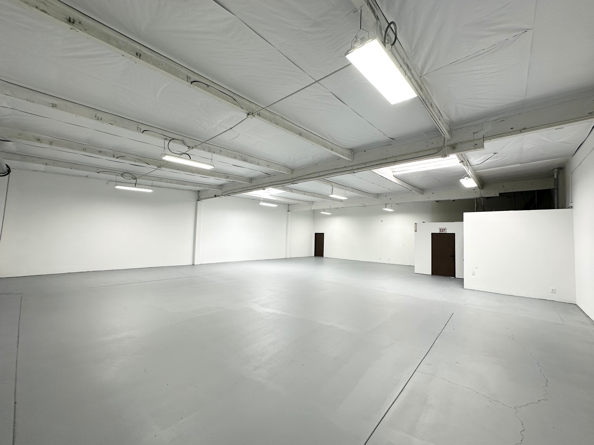 2700 S Main St, Santa Ana, CA for lease Interior Photo- Image 1 of 2