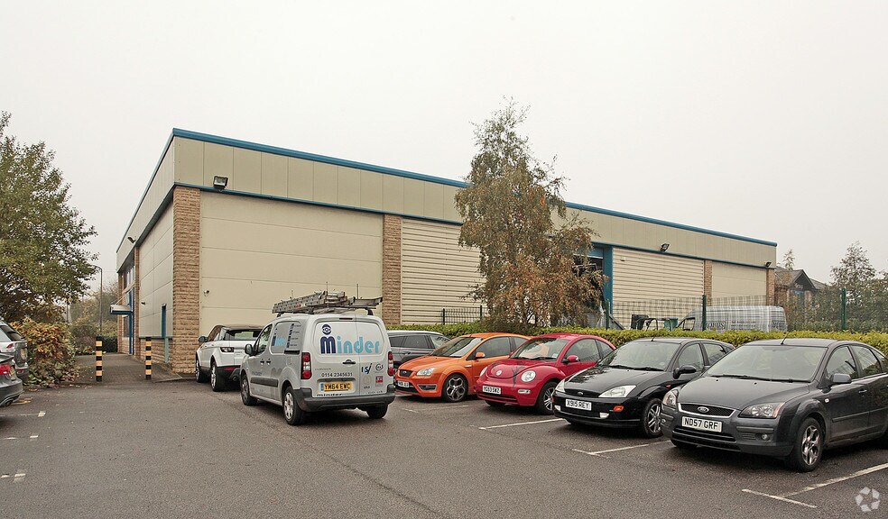 Lacy Way, Elland for sale - Primary Photo - Image 1 of 1